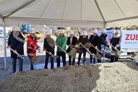 Groundbreaking ceremony with dignitaries and project stakeholders in Ilmenau. Photo: City of Ilmenau Administration
