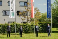 Pleased about the funding of the Quantum Hub Thuringia - from left: Prof. Sattler (TU Ilmenau), Prof. Rosenthal (Friedrich Schiller University Jena), Minister Wolfgang Tiefensee, Prof. Dr. Andreas Tünnermann (Fraunhofer IOF). Photoe: Fraunhofer IOF