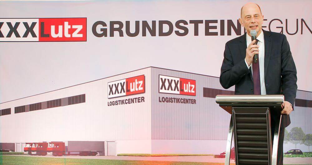 Unterstützung aus der Politik für die XXXLutz-Ansiedlung am „Erfurter Kreuz“: Minister Wolfgang Tiefensee. Unterstützung aus der Politik für die XXXLutz-Ansiedlung am „Erfurter Kreuz“: Minister Wolfgang Tiefensee.