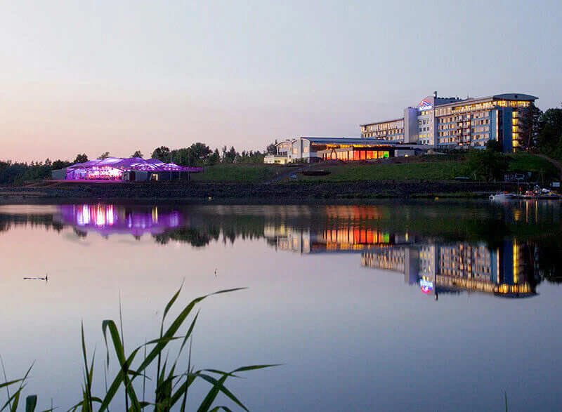 Die kürzlich abgeschlossene Investition des Bio-Seehotels Zeulenroda: Neubau des 1600 m² großen Panorama Spa. Die kürzlich abgeschlossene Investition des Bio-Seehotels Zeulenroda: Neubau des 1600 m² großen Panorama Spa.