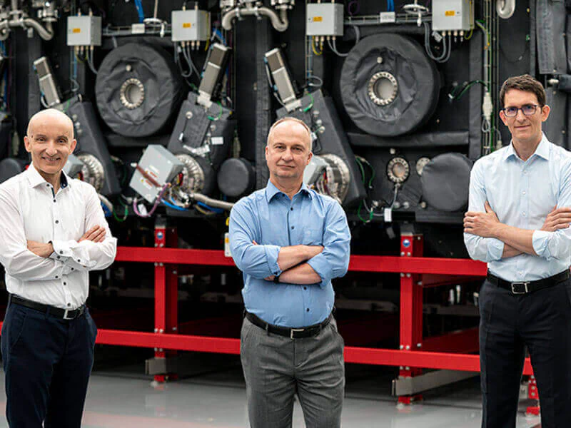 Ausgezeichnet mit dem Deutschen Zukunftspreis: Dr. rer. nat. Peter Kürz, Dr. rer. nat. Sergiy Yulin und Dr. rer. nat. Michael Kösters (v.l.n.r.).  Ausgezeichnet mit dem Deutschen Zukunftspreis: Dr. rer. nat. Peter Kürz, Dr. rer. nat. Sergiy Yulin und Dr. rer. nat. Michael Kösters (v.l.n.r.).