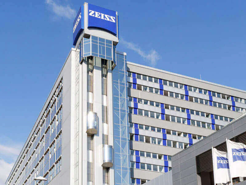 Zeiss entwickelt die Multispektralkamera MKF 6 für Fotos der Erdoberfläche vom Weltraum aus Bildbeschreibung / description: Zeiss entwickelt die Multispektralkamera MKF 6 für Fotos der Erdoberfläche vom Weltraum aus