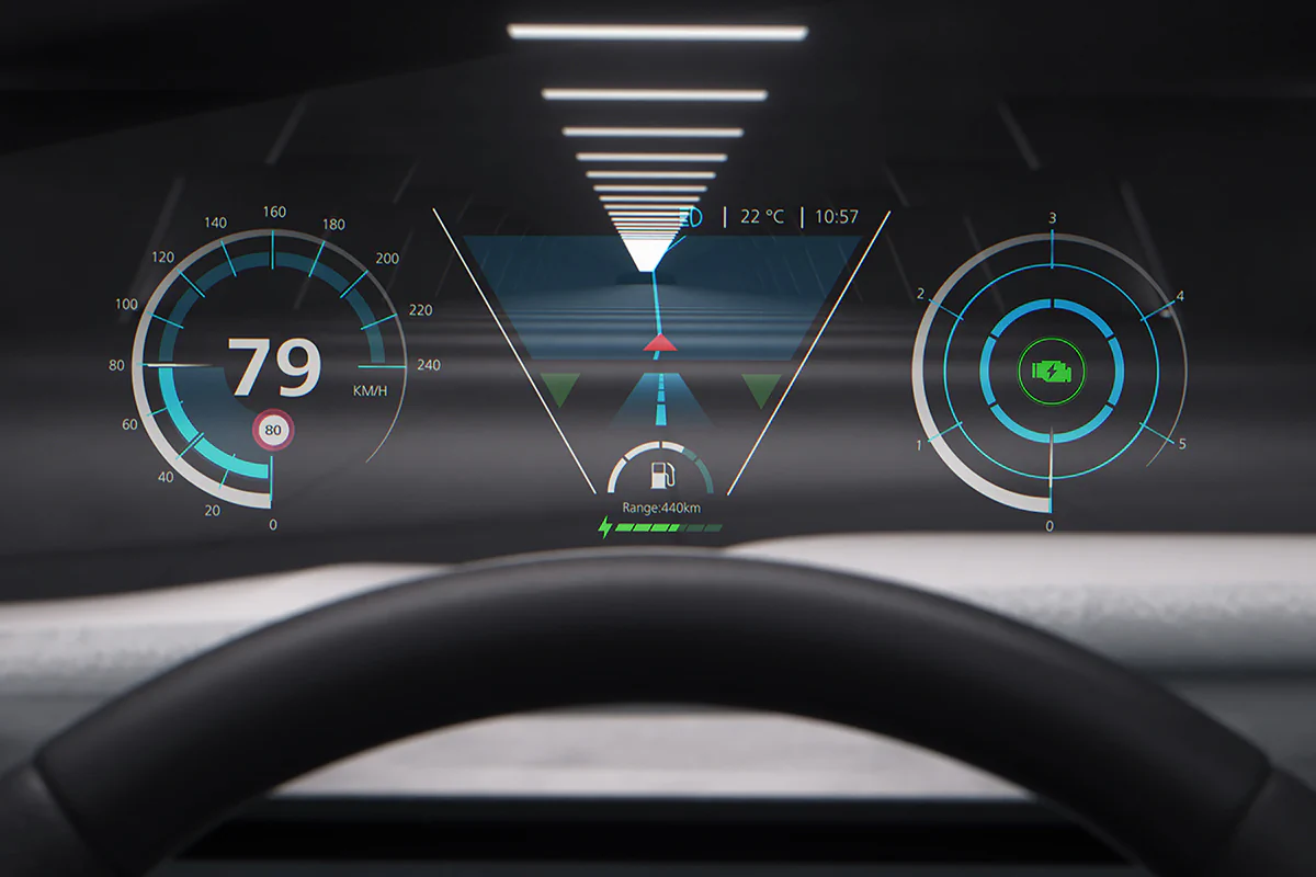 The transparent display integrated into the windshield shows the driver relevant information, such as navigation or speed, without having to take their eyes off the road.