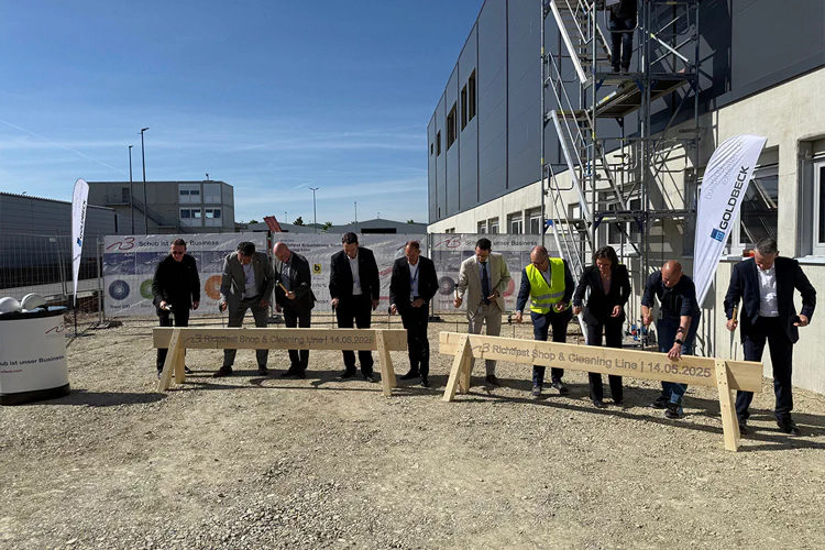 Richtfest für das neue Gebäude bei N3 Engine Overhaul Services in Arnstadt.