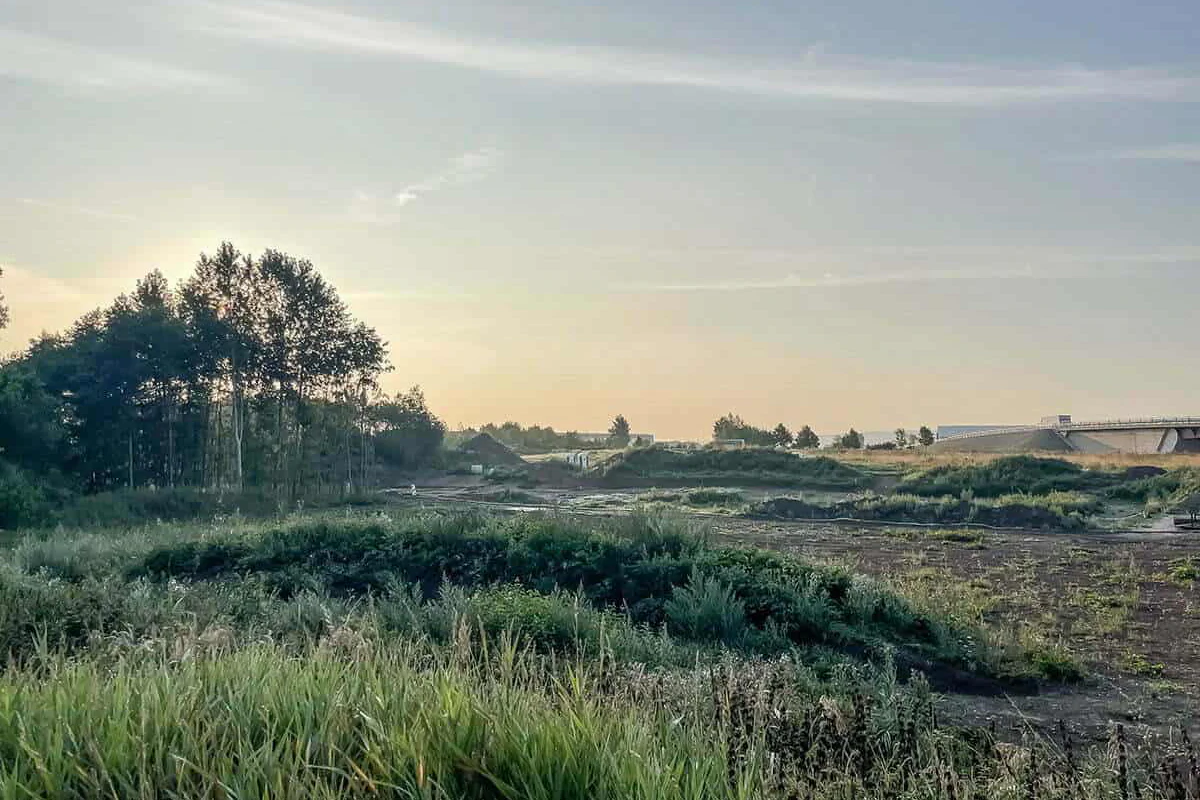 Bild: www.lgs-leinefelde-worbis.de Ansicht während der Bauarbeiten am Kerngelände der Landesgartenschau 2026 in Leinefelde-Worbis.