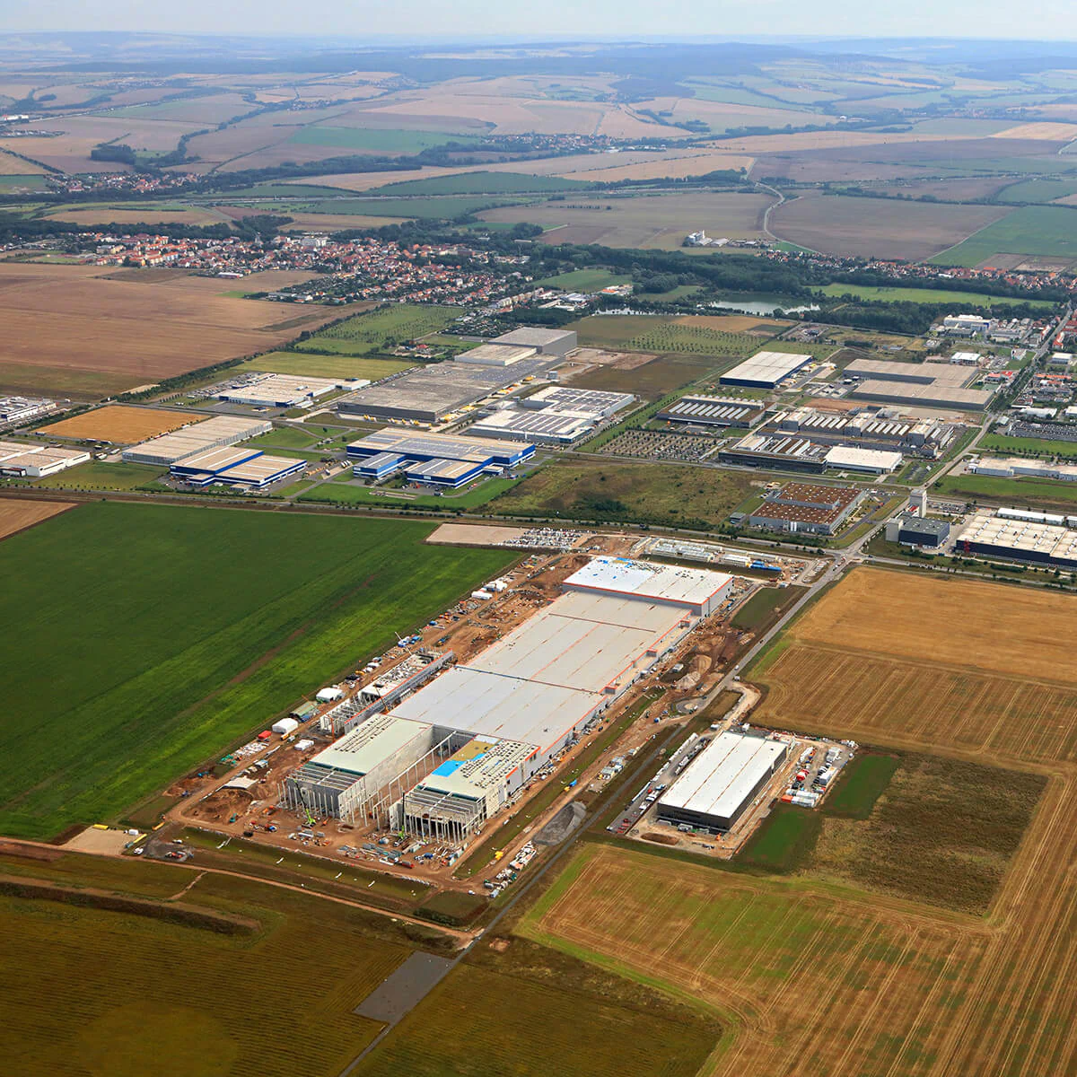 Investieren und ansiedeln Bildbeschreibung / description: Industriegebiet Erfurter Kreuz - Firmengebäude CATL